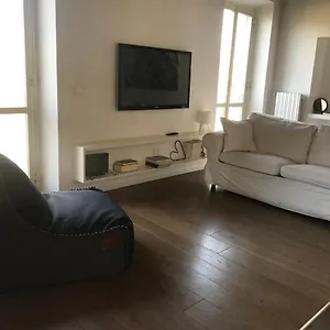 Apartment Over The Tiber Loft