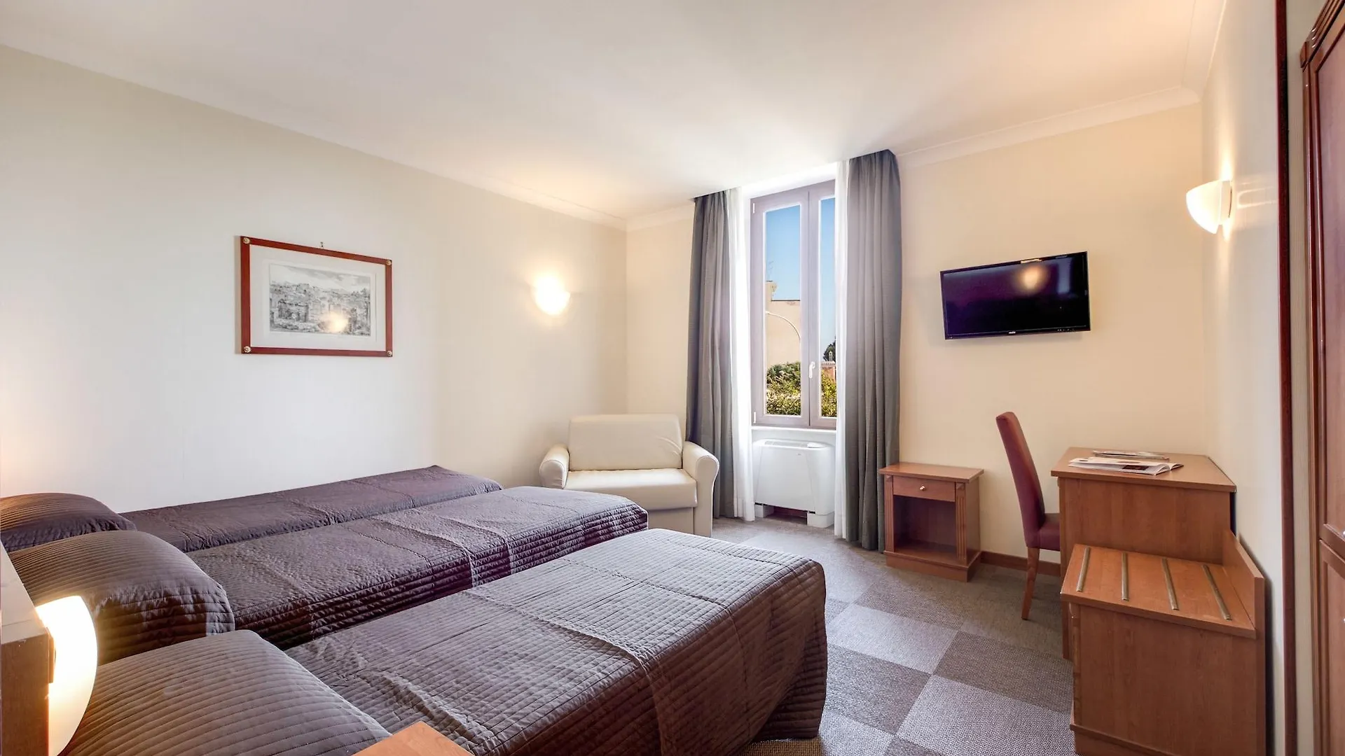 Romoli Hotel 3*, Rom
