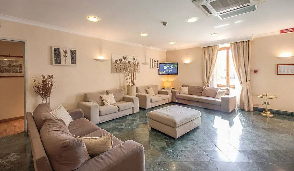 Romoli Hotel 3*, Rom