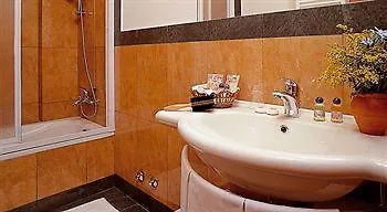 ***  Romoli Hotel Itália
