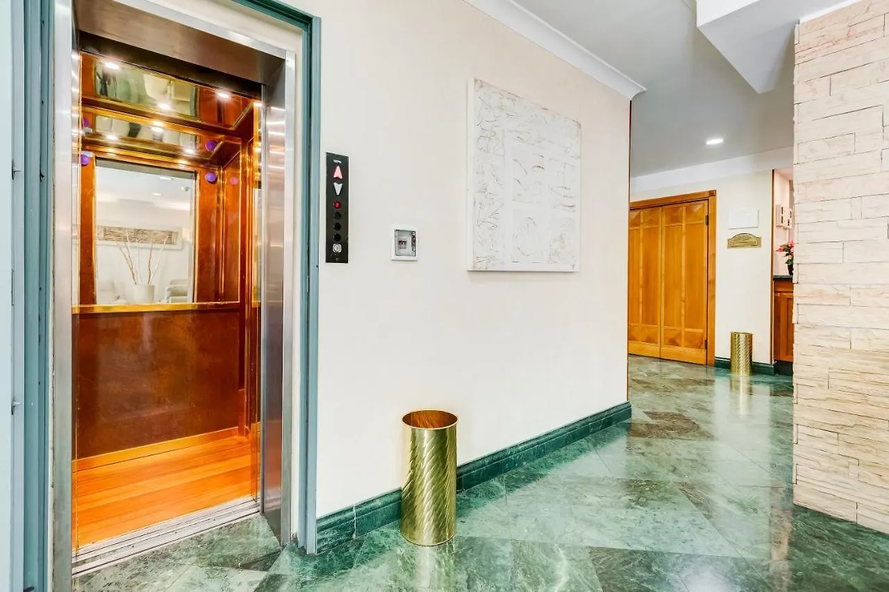 Romoli Hotel 3*, Řím