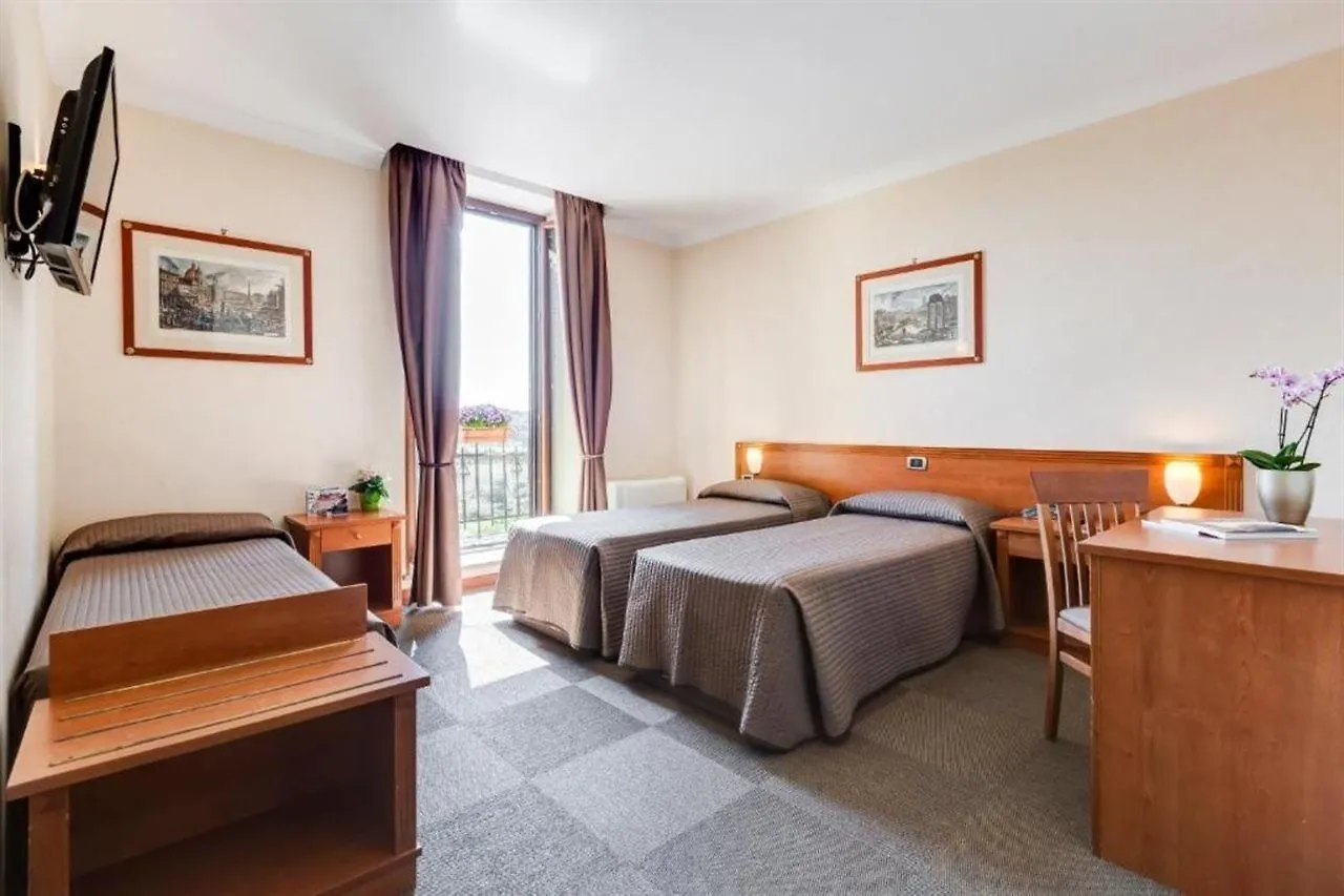 Romoli Hotel 3*, Řím Itálie